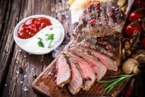 Menanti Pergantian Tahun Anda Bisa Makan Enak di Restoran Ini