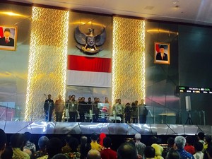 Ketua OJK Pede Kredit Perbankan Tumbuh 14% Tahun Depan
