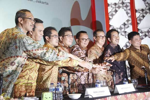 Jajaran direksi Telkom. Jajaran direksi Telkom.