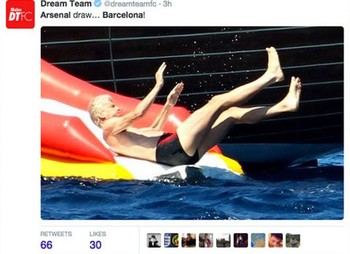 Arsenal harus bertemu lawan sangat kuat, Barcelona, di babak 16 besar Liga Champions. Dinilai sebagai underdog, meme yang menjadikan Arsenal candaan pun bertebaran di internet di akhir tahun lalu.