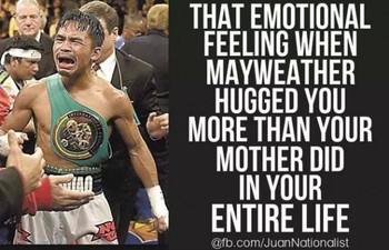 Sepanjang pertandingan, Maywather banyak sekali memeluk Manny sehingga banyak penonton gemas.