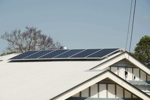 Atap Panel Surya di Australia Barat Lampaui Produksi Listrik Turbin