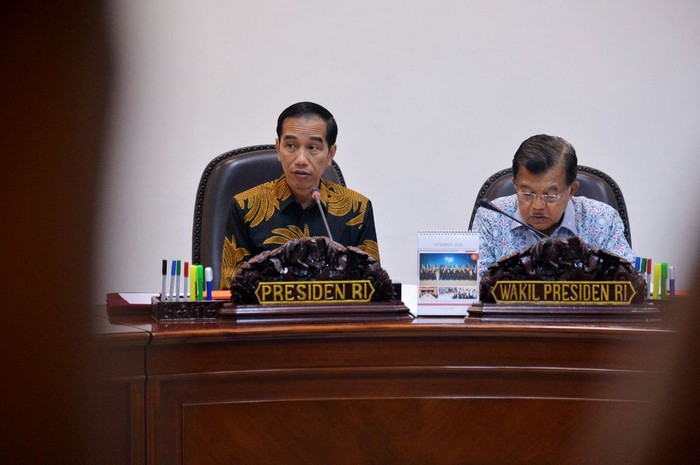 Jokowi Kumpulkan Menteri, Pemda dan BUMN Bahas Kereta Cepat