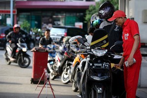 Pertamax Makin Murah, Tapi Masyarakat Masih Antre Beli Premium