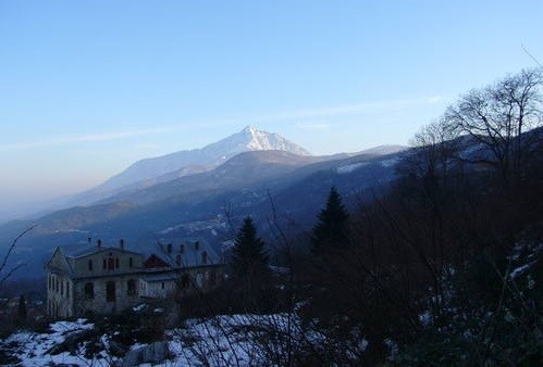 Gunung Suci di Yunani yang Terlarang Untuk Kaum Hawa