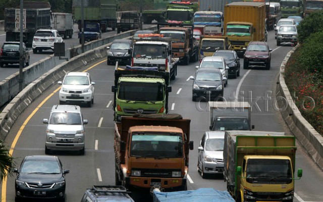 Jalan Tol Didesain Bebas Hambatan, Tapi Tidak Bebas Macet