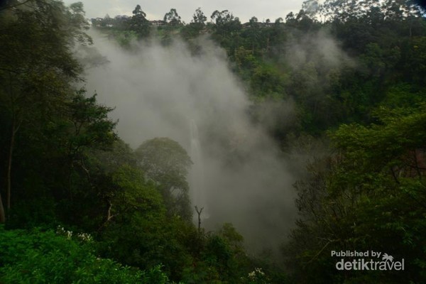Curug Cimahi Wisata Alam Nan Segar Di Bandung Curug Cimahi Wisata Alam Nan Segar Di Bandung