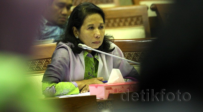 Rini Soemarno: Kaleng Minuman Saja Masih Impor