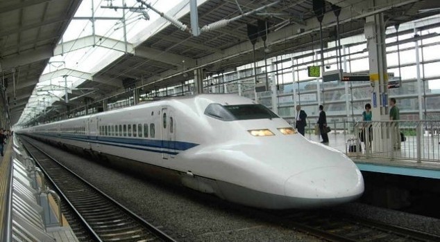 Ridwan Kamil Usul Kereta Cepat Terhubung LRT, Jonan: Itu Bagus