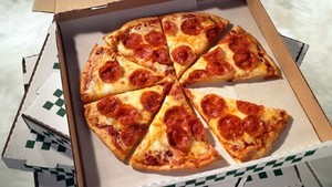Kemasan Pizza di Amerika Diduga Mengandung Zat Pemicu Kanker
