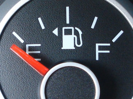 Tahukah Anda Posisi Mulut Tangki BBM Bisa Dilihat di Panel Indikator?