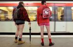 Penumpang Tak Pakai Celana, Penampakan Aneh di Subway London