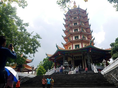 Pagoda 7 Tingkat yang Cantik di Semarang