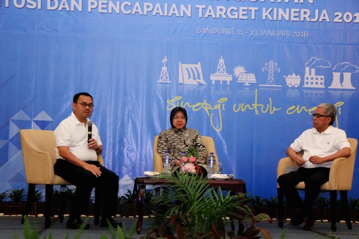 Di depan Pejabat ESDM, Risma Bercerita Tentang Mobil Jenazah