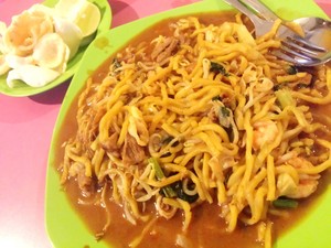 Mie Aceh Pidie: Mie Lidi Empuk Berpadu Udang, Daging Kambing, dan Sapi