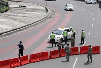 Jalan Thamrin ditutup oleh polisi, Kamis (14/1/2016).