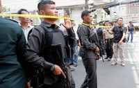 Sejumlah ledakan mengguncang Jakarta, saat ini 5 orang tewas. Lamhot Aritonang/detikFoto.