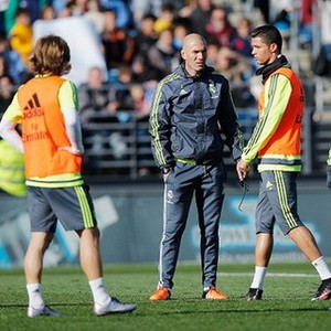 Dihukum FIFA, Madrid Belum Pikirkan Strategi Transfer