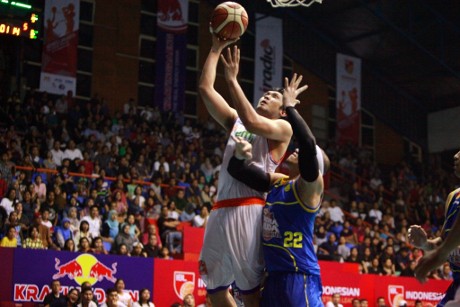 Pelita Tumbangkan SM, Aspac Bungkam Satya Wacana