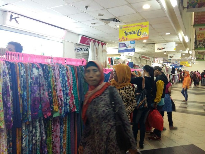 Pasca Bom Thamrin, Pengunjung Pasar Tanah Abang Menyusut