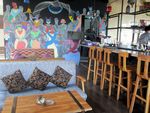 Mencicipi Lidah Sapi Cabe Hijau di Resto Bergaya Bohemian