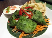 Daging ikan yang lembut dimasak dengan balutan yoghurt dan daun mint. Sajian ini cocok untuk Anda yang sedang berdiet.