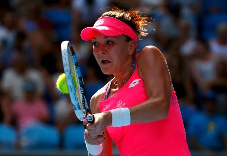 Radwanska Singkirkan Bouchard Dua Set Langsung