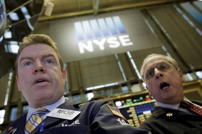 Wall Street Naik Tipis