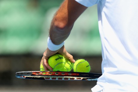 Agassi Berjaya Tanpa Celana Dalam dan Ritual-ritual Petenis Lainnya