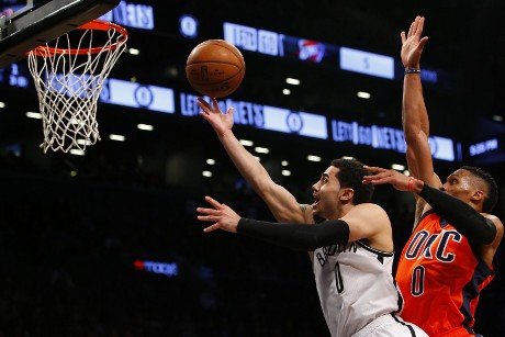 Durant dan Westbrook Double-double, tapi Thunder Diredam Nets