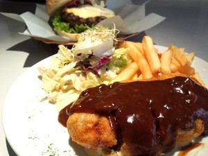 Mothers Cook: Nyam! Juicy Empuk Gourmet Burger A la American Diner