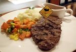 Enaknya Menyantap Sirloin Meltique yang Gurih dan Juicy