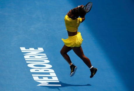 Serena Menang Mudah atas Sharapova