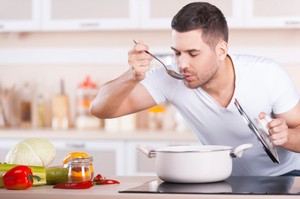 Gunakan 5 Cara Ini untuk Kurangi Garam Saat Memasak