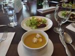 Wisata Kuliner Khas Filipina di Depan Istana Presiden