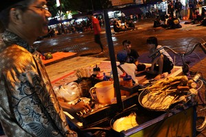 tukang telor papeda