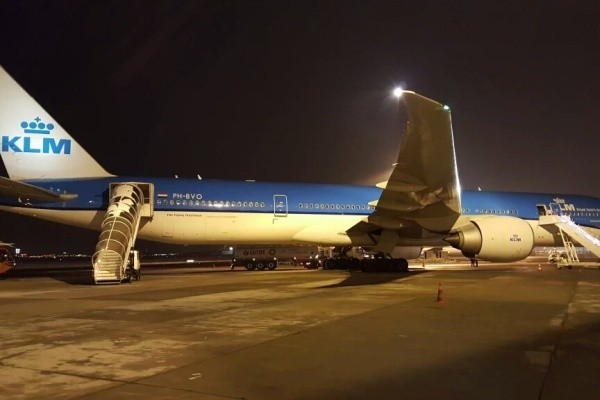 Penumpang Nekat Buka Pintu Pesawat di Langit Polandia