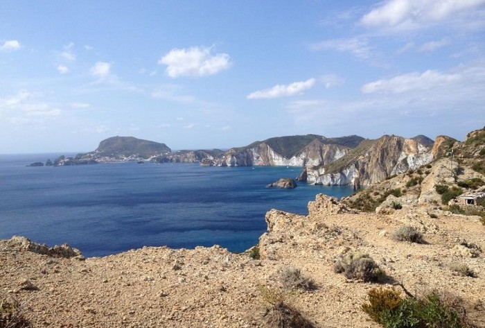 Pulau Cantik Italia Bekas Penjara Mussolini