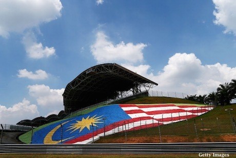 Melongok Kesibukan di Sepang di Tes Pramusim 2016
