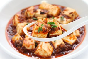 Mapo Tofu Isi Daging Cincang yang Sedap untuk Makan Malam