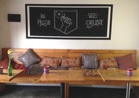 Pizza Barboni terletak di daerah Kemang dan Kuningan. Tempat ini mengusung konsep wood fire pizza yang otentik Italia.