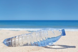 Apakah Botol Air Mineral Aman Dipakai Berulang?