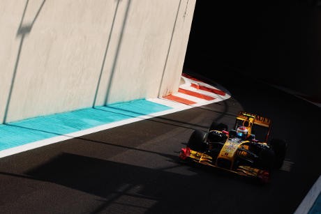 Renault Tak Pasang Target di 2016