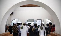 Masjid Jami Al-Mukarromah yang terletak di Jalan Lodan Raya, Kampung Bandan