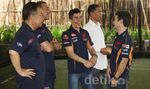 Marquez & Pedrosa Bermain Futsal