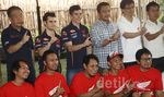 Marquez & Pedrosa Bermain Futsal