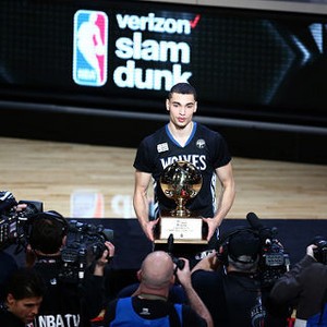 LaVine Raja Dunk di Toronto, Klay Thompson Si Penembak Jitu