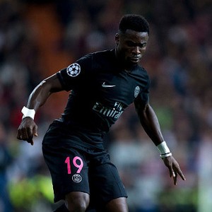 Menghina Pelatih dan Rekan Setim Secara Terbuka, Bek PSG Ini Diskors