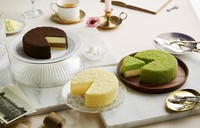 Cheese cake original terbuat dari campuran dua jenis keju yaitu mascarpone dan cream cheese.