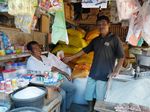 Puas Belanja Camilan di Pasar Tradisional Alor